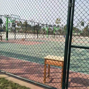 曲阜夫子学校硅pu篮球场