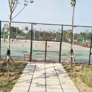 曲阜夫子学校硅pu篮球场
